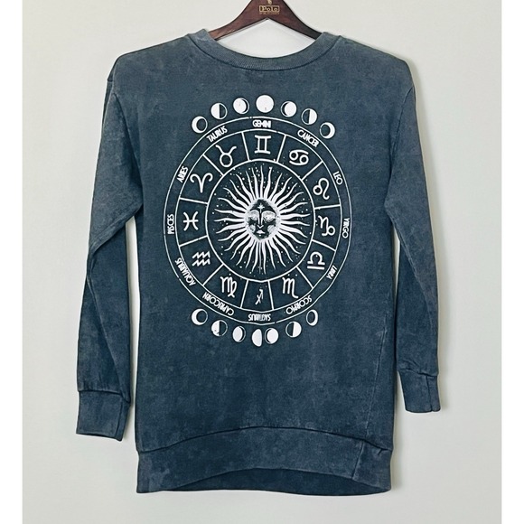 Chemistry Tops - Chemistry Astrology Sweatshirt Women's Small Gray Zodiac Hippie Futurism Fantasy